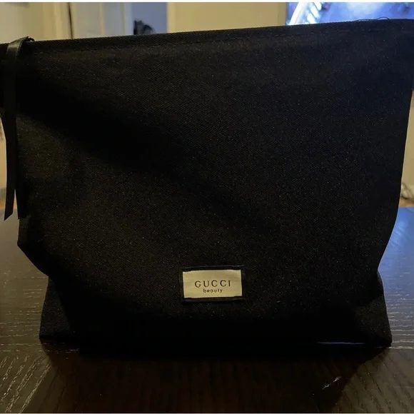 COPY - GUCCI Beauty Authentic Makeup Pouch/Pochette/Clutch/cosmetic/Toil… - Picture 2 of 3